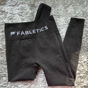 Fabletics knit leggings size medium